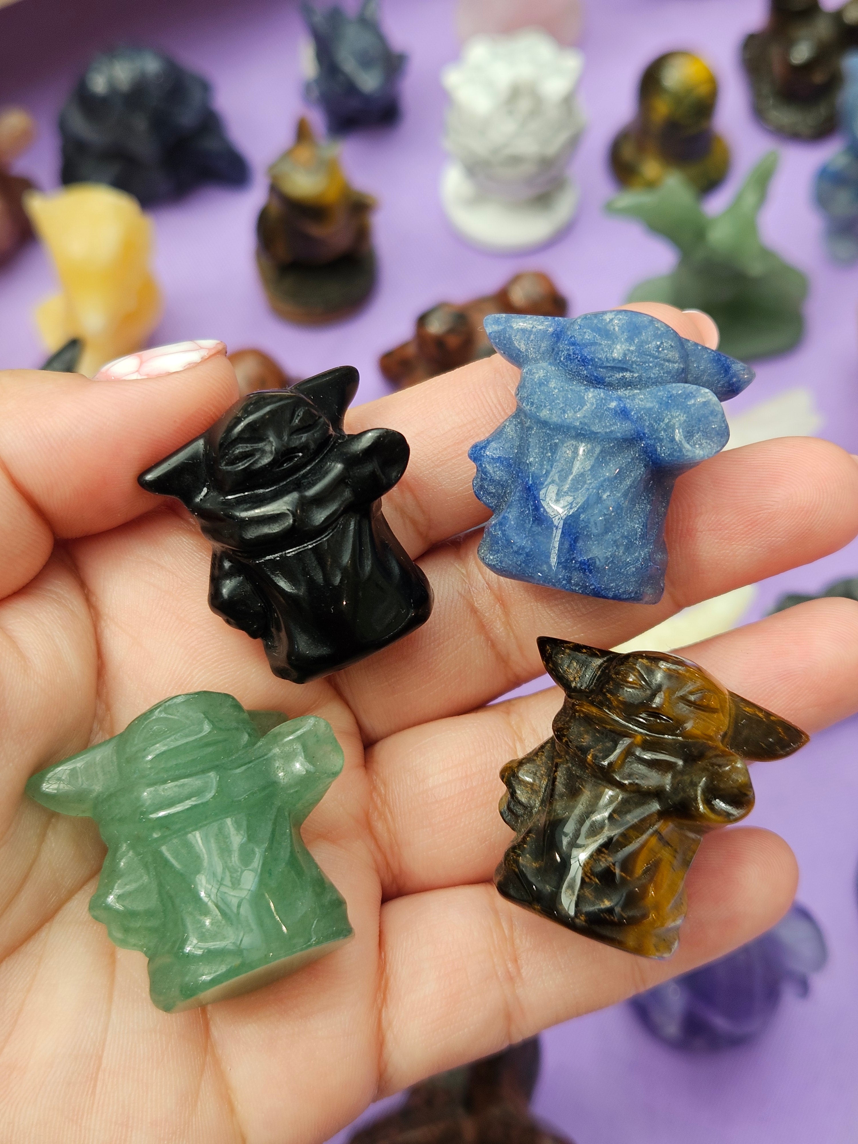 Grogu (Baby Yoda) de Piedra Semipreciosa