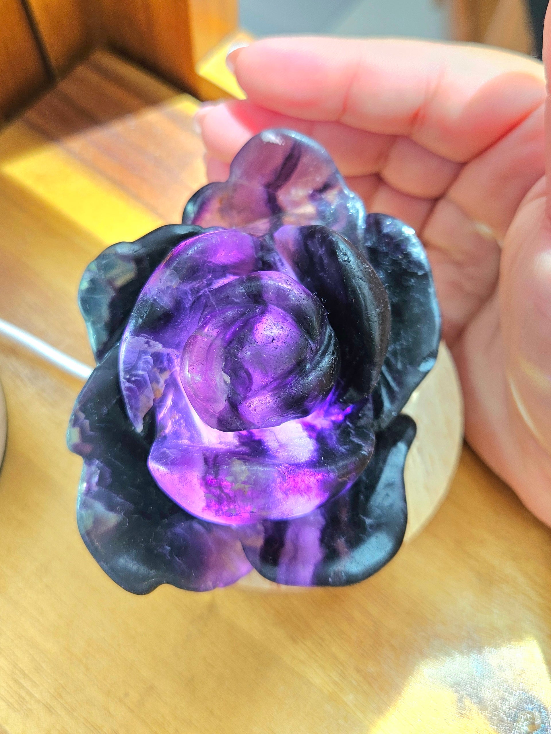 Lámpara Flor de Fluorita tallada a mano