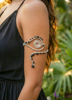 Portal Protección • Pieza 9 | Cuff de Brazo | Joyería Artesanal Ritualizada